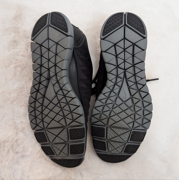 Nike Free TR Fit Sneakers Size 7 - Picture 3 of 4